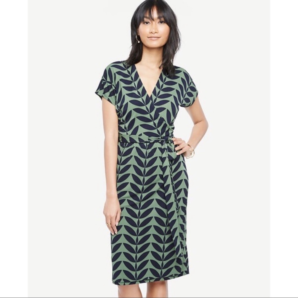 ANN TAYLOR Verbena Wrap Dress Green Blue Thyme Leaf Print Short Sleeve